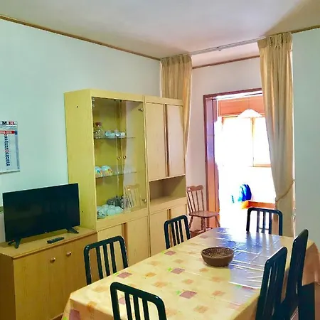 Oleandri Apartment *