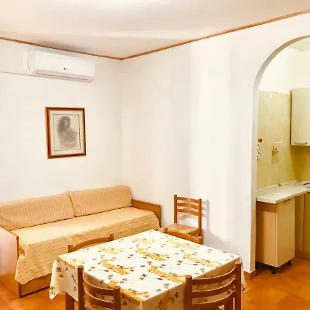 Apartment Oleandri *